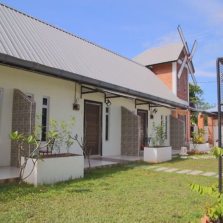 Belukar Lodges Private Homestay Pantai Cenang  Exterior photo